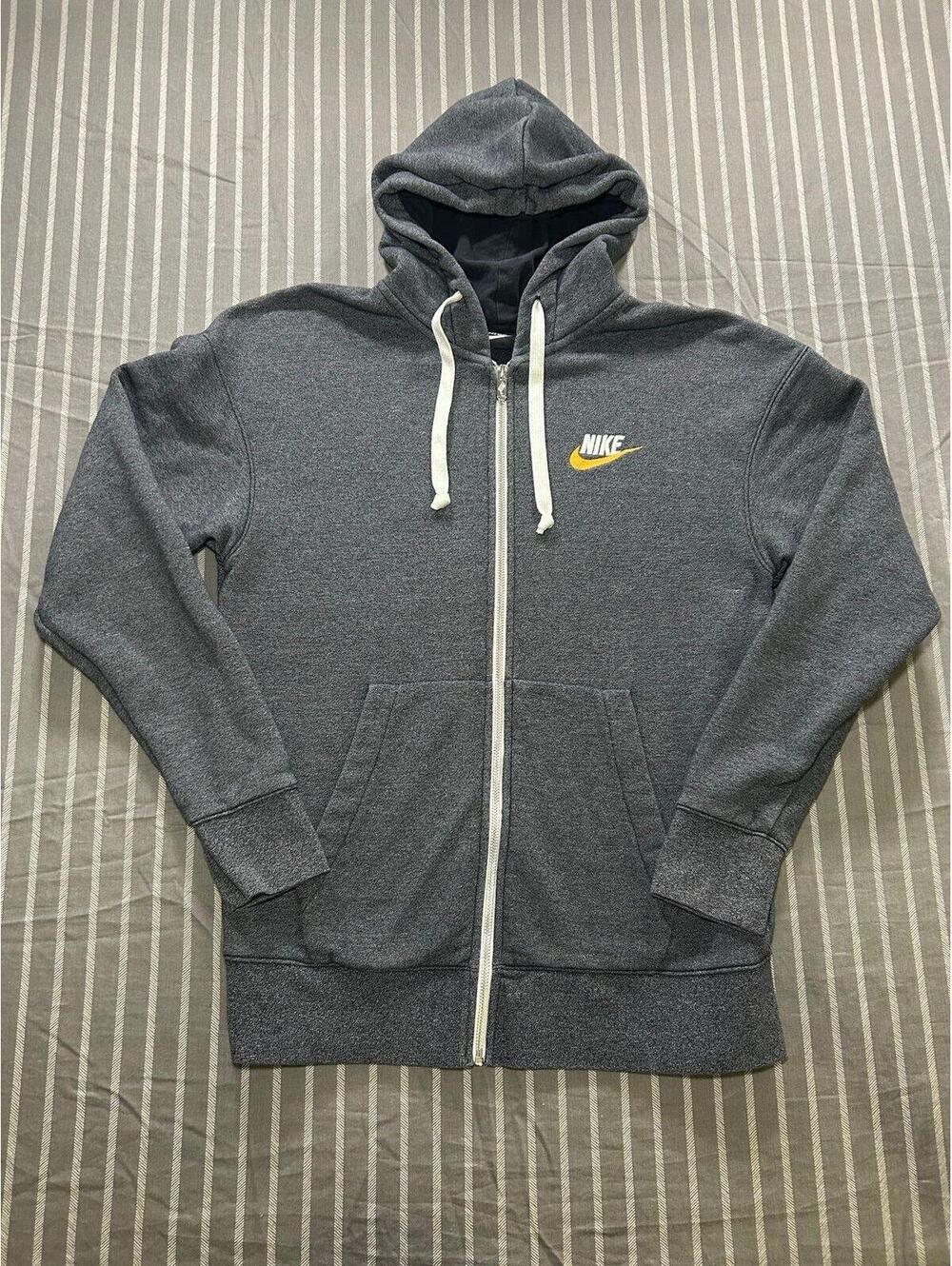 Nike Men's Heritage full-zip hoodie size Small